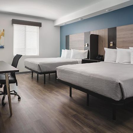 Stayapt Suites Pensacola-Uwf/Florida Hospital Area Ferry Pass ภายนอก รูปภาพ