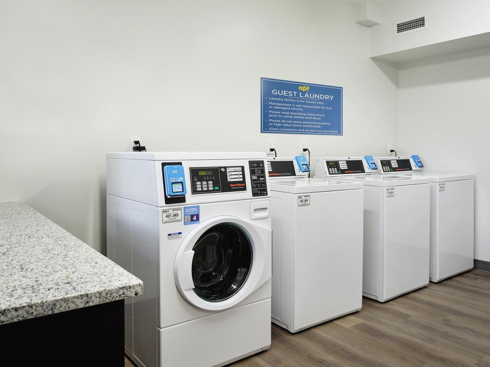 Stayapt Suites Pensacola-Uwf/Florida Hospital Area Ferry Pass ภายนอก รูปภาพ