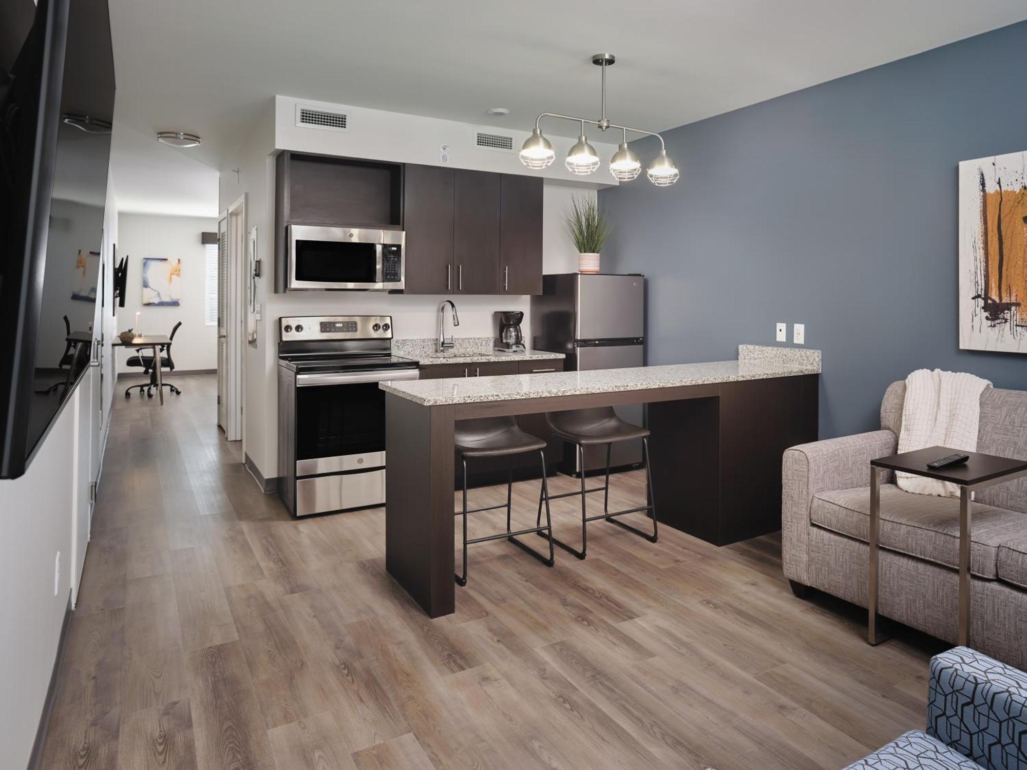 Stayapt Suites Pensacola-Uwf/Florida Hospital Area Ferry Pass ภายนอก รูปภาพ